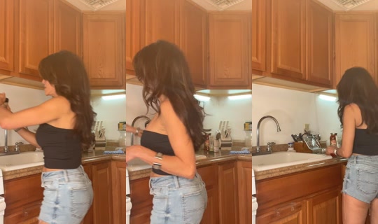 lolaros000 TikTok Live — Sep 24, 2026, 11:17 AM