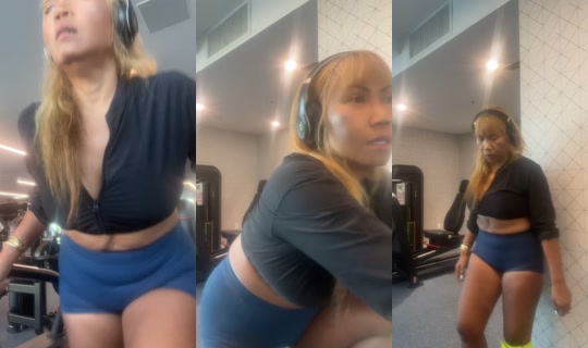 loveasianrara TikTok Live — Oct 4, 2026, 10:14 PM