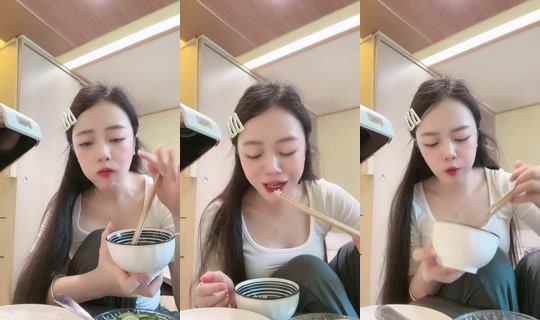 lovesally32 TikTok Live — Oct 3, 2026, 5:40 AM