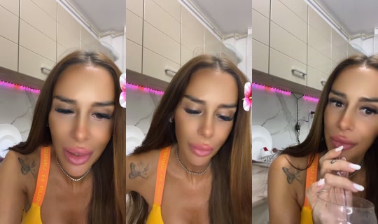 lucia_lsy38 TikTok Live — Aug 27, 2026, 7:51 PM