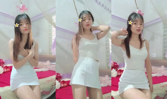 lylyna0686 TikTok Live — Aug 25, 2026, 8:23 AM
