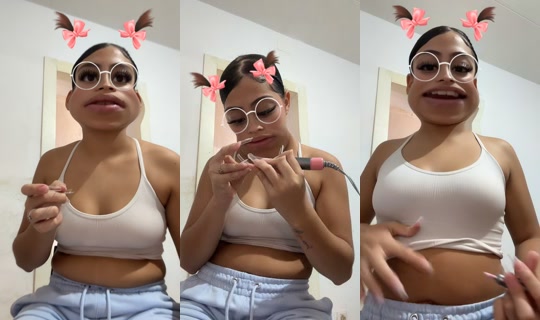m4riia_._ TikTok Live — Aug 26, 2026, 3:21 PM