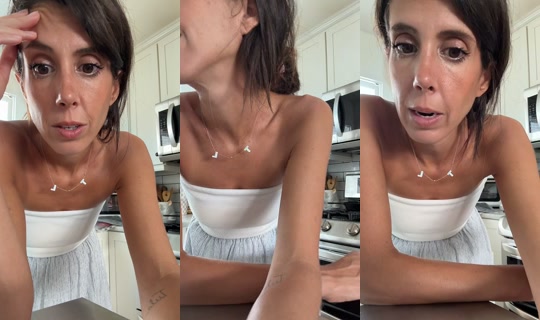 mama_hour TikTok Live — Oct 2, 2026, 7:37 PM