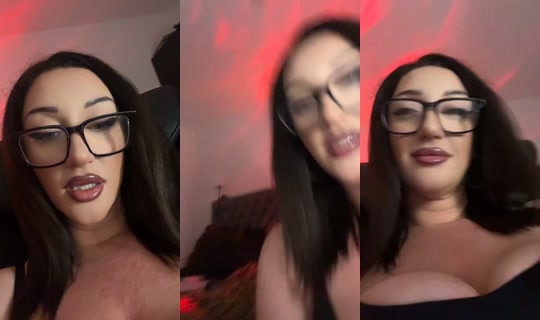 mammaatina TikTok Live — Aug 23, 2026, 10:55 PM