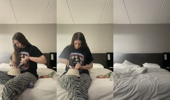 manticmoe TikTok Live — Oct 1, 2026, 10:35 AM