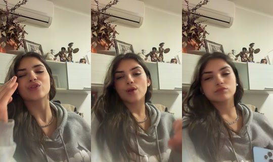 mariaescribanno_ TikTok Live — Oct 4, 2026, 11:25 PM
