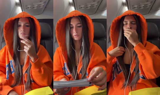 mariatenielsen TikTok Live — Oct 2, 2026, 2:02 PM