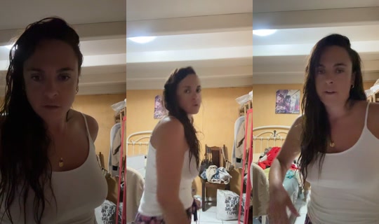 marinastroo TikTok Live — Aug 28, 2026, 6:45 PM