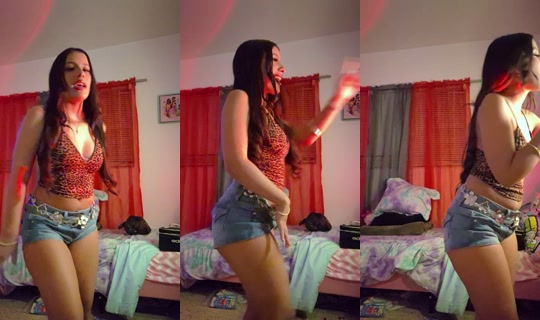 mavria.us TikTok Live — Oct 6, 2026, 11:26 PM