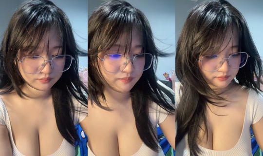 meena_kpsr TikTok Live — Oct 3, 2026, 3:48 PM