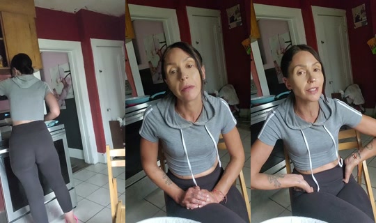 megs.belcastro TikTok Live — Aug 30, 2026, 11:07 PM