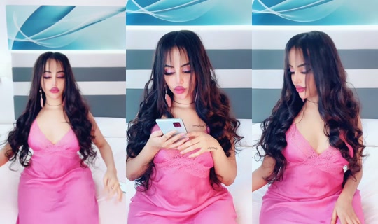 melattttt1 TikTok Live — Aug 27, 2026, 9:05 AM