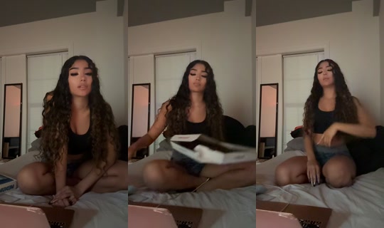 melii2wetty TikTok Live — Oct 3, 2026, 7:30 AM
