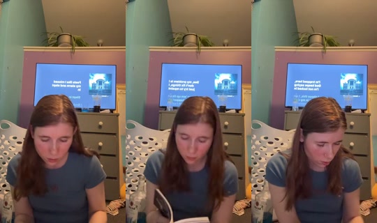 mellybellyxo._ TikTok Live — Aug 28, 2026, 3:44 AM