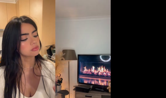 meryaus1 TikTok Live — Oct 1, 2026, 10:22 AM