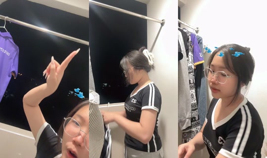 mewweei TikTok Live — Aug 24, 2026, 9:05 PM