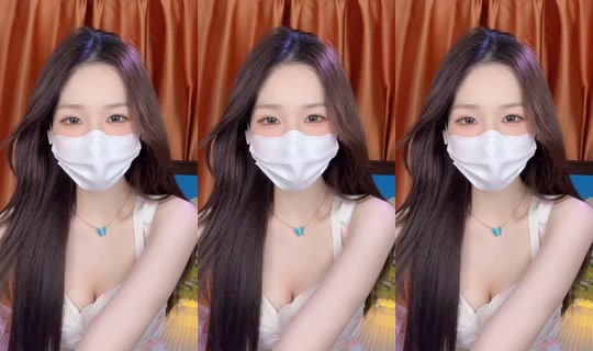 mia88888666 TikTok Live — Aug 28, 2026, 11:54 AM