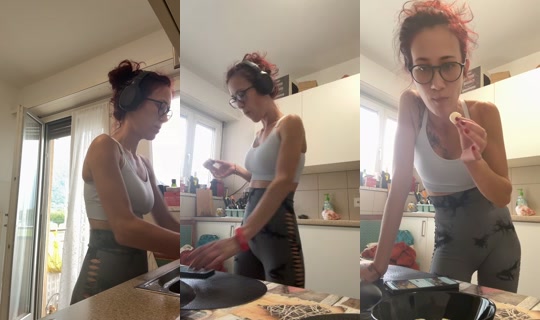 mihaelaelvetia TikTok Live — Oct 1, 2026, 11:35 AM