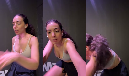 mina_deniz TikTok Live — Oct 2, 2026, 12:04 PM