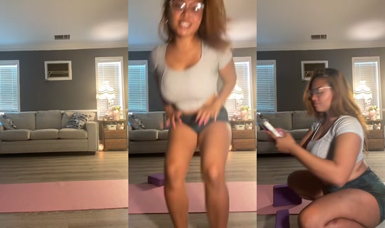 missflexxy TikTok Live — Oct 3, 2026, 12:46 AM