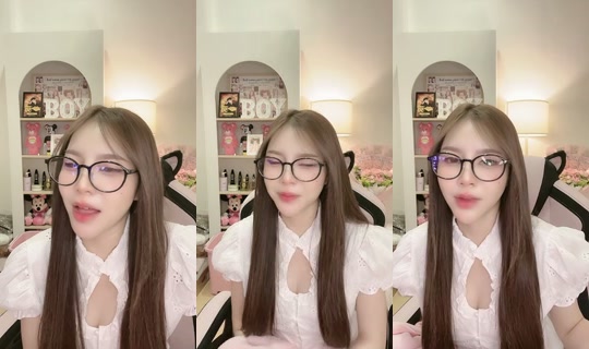 mmminnnieee TikTok Live — Oct 5, 2026, 11:56 AM