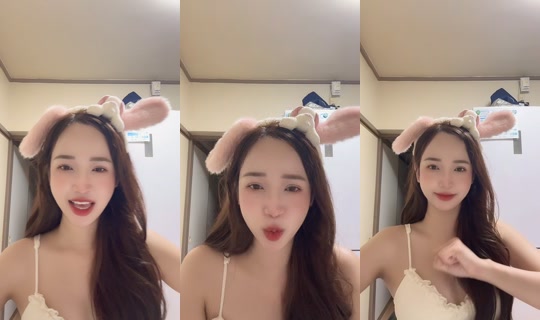mocute528 TikTok Live — Oct 4, 2026, 11:27 AM