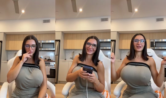 mollykazi TikTok Live — Oct 6, 2026, 4:37 AM