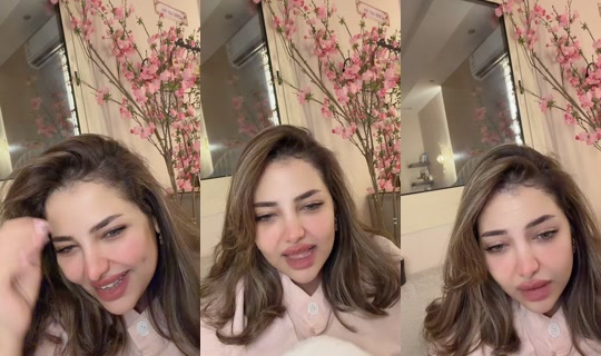 moly.a900 TikTok Live — Oct 4, 2026, 8:22 PM