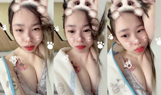momo13389 TikTok Live — Oct 7, 2026, 11:43 PM