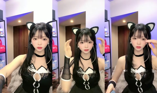 momokamomo11 TikTok Live — Aug 26, 2026, 1:43 PM