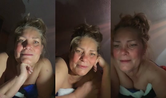 mona_8814 TikTok Live — Aug 29, 2026, 2:42 PM