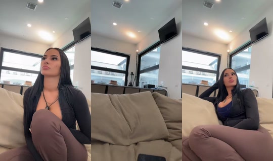 monicabaezzz TikTok Live — Oct 7, 2026, 9:29 PM
