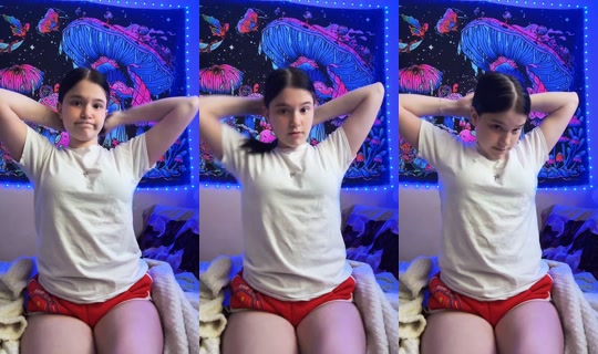 monkeylover18_ TikTok Live — Oct 3, 2026, 9:21 PM