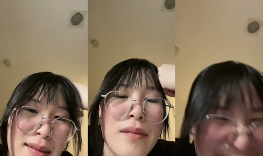 moomu.u TikTok Live — Oct 7, 2026, 11:45 AM