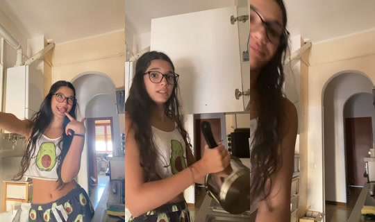 morenuccia10 TikTok Live — Oct 2, 2026, 9:59 AM