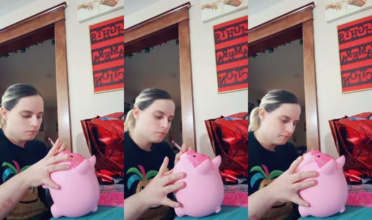 muffinmama01 TikTok Live — Oct 4, 2026, 9:44 AM