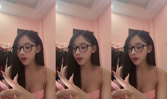 nguyenphuongnghi1252007 TikTok Live — Oct 1, 2026, 10:25 PM