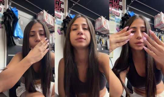 niki_s.777 TikTok Live — Oct 7, 2026, 11:32 AM