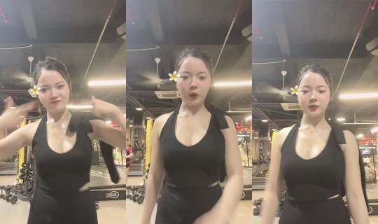 nkhien2202 TikTok Live — Oct 1, 2026, 1:34 PM