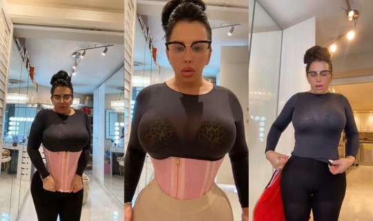 nunucurves TikTok Live — Oct 1, 2026, 4:36 AM