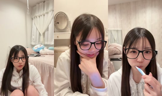 nyanmqs2 TikTok Live — Oct 8, 2026, 11:49 AM