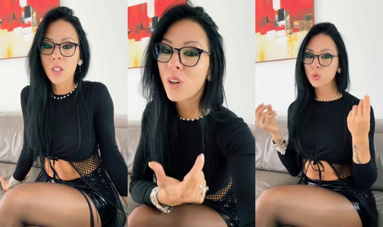 oanavibes89 TikTok Live — Aug 25, 2026, 12:56 PM