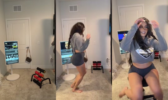 officiallyashleyq TikTok Live — Sep 6, 2026, 1:23 PM