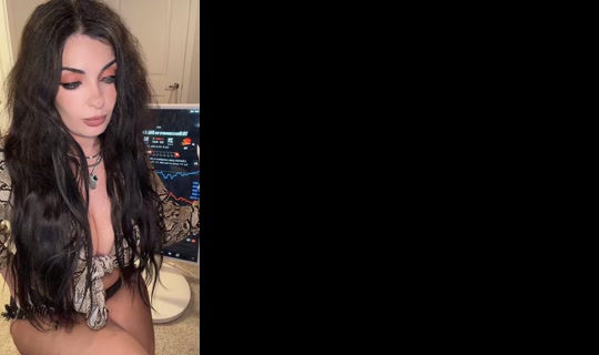 officiallyashleyq TikTok Live — Oct 9, 2026, 2:19 AM