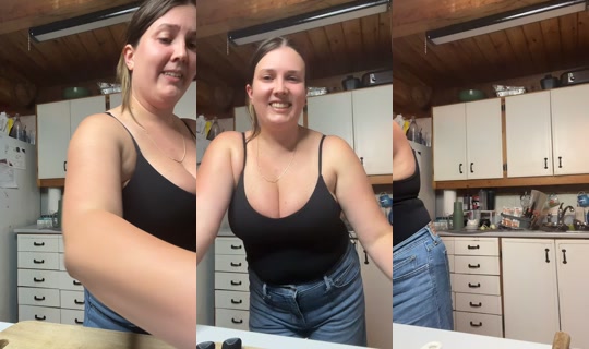 ohheyitsjuliee TikTok Live — Aug 22, 2026, 10:39 PM