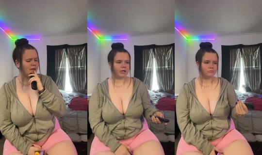 oliviaaa._2005 TikTok Live — Sep 28, 2026, 8:10 PM