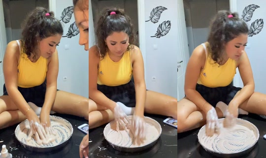 ozgenesas___ TikTok Live — Oct 8, 2026, 9:49 PM