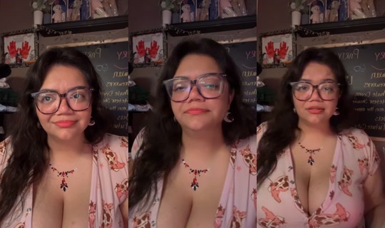 peachizze TikTok Live — Sep 2, 2026, 4:52 AM