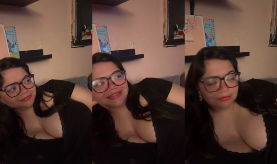 peachizze TikTok Live — Oct 3, 2026, 4:30 AM