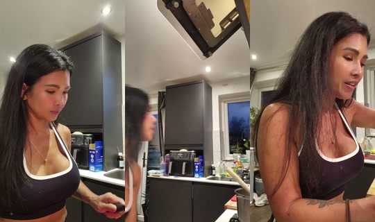 peemini TikTok Live — Aug 25, 2026, 7:18 PM